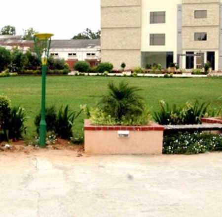 Hotel Radiance Bhilwara Eksteriør billede